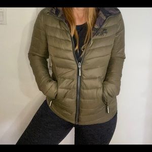 REHALL puffy jacket, but not too puffy at all. M size. Reversible. Camouflage.